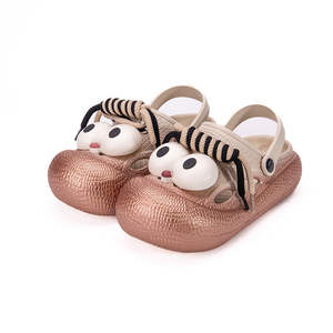 รองเท้าลำลองแบบสวมใส่สบายสำหรับฤดูร้อน น้ำหนักเบา ทนทานต่อการสึกหรอ เหมาะสำหรับใส่ในบ้าน นอกบ้าน และชายหาด - Product Image 1