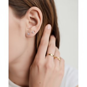 Pendientes de Diamantes Premium con Cuatro Piedras de Diamante Cultivado en Laboratorio Celeste - Product Image 1