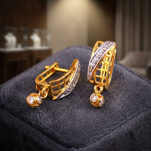 Boucles d'oreilles fantaisie Bali en or 18 carats pour femmes Design traditionnel et élégant - Product Image 5