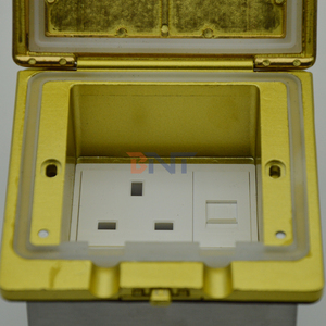 Cubierta abatible integrada de cobre, toma de <span class=keywords><strong>corriente</strong></span> estándar del Reino Unido, puerto de red IP44, enchufe eléctrico 10A, <span class=keywords><strong>corriente</strong></span> nominal - Product Image 4