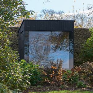 مصنع توريد ساونا خارجية 2-4 أشخاص عائلة تقليدية ساونا بخار شوكران/منتجع أرز أحمر - Product Image 3