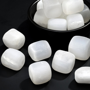 Оптовые натуральные целебные кристаллы: белый гипс, селенит, полированные круглые камни, драгоценные камни для фэншуй и домашнего декора - Product Image 1