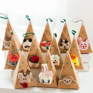 Calcetines Navideños con Diseño de Ciervo, Calcetines de Invierno Cálidos y Gruesos de Terciopelo Coral 3D, Regalo de Año Nuevo para Mujer, con Caja - Product Image 1