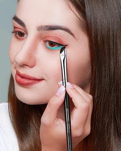 <span class=keywords><strong>Pinceau</strong></span> Eyeliner Gel Angulaire en Forme de Faisceau avec Poils Véganes Ultra Fins et Courbés pour un Maquillage Précis des Yeux, des Sourcils et des Paupières - Product Image 6
