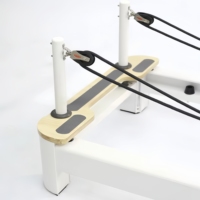 Machine de Pilates Reformer classique en alliage d'aluminium avec cadre robuste, chariot de grande taille et rail silencieux pour boutique