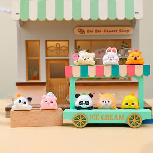 Nuevas y lindas figuras de resina <span class=keywords><strong>Q</strong></span>-version de <span class=keywords><strong>la</strong></span> adorada figura de <span class=keywords><strong>la</strong></span> suerte en posición de boca abajo, pequeños adornos artesanales hechos a mano. - Product Image 1