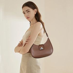 Sac bandoulière tendance style français 2026, <span class=keywords><strong>chic</strong></span> avec accent métallique, en cuir PU, forme croissant de lune, pour femme - Product Image 2