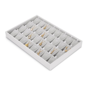 Tùy Chỉnh 32 Mảnh Khay Đồ Trang Sức Stackable Nhung Chuỗi Dài Lớn Vòng Cổ Mặt Dây Chuyền Tổ Chức Đồ Trang Sức Hiển Thị Đứng - Product Image 1