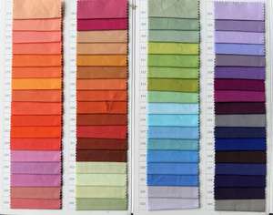 Tissu popeline uni en coton peigné 100% teint anti-boulochage léger 120 g/m² en stock pour vêtements, chemises, robes, doublures, garçons/filles - Product Image 2