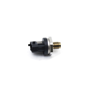 <span class=keywords><strong>Sensore</strong></span> di <span class=keywords><strong>Pressione</strong></span> Carburante Common Rail 0281002909 0 281 002 909 Utilizzato per il Monitoraggio del Circuito Olio ad <span class=keywords><strong>Alta</strong></span> <span class=keywords><strong>Pressione</strong></span> nei Motori Diesel - Product Image 1