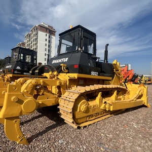 Bouteur sur chenilles hydraulique Shantui SD22, moteur Cummins, pompe 175 kW, faible coût d'exploitation, modèle 2024, capacité de bulldozing 4,6 m, pour travaux de construction de barrages - Product Image 1