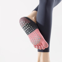 Chaussettes de yoga antidérapantes à cinq doigts pour femmes, chaussettes invisibles à blocs de couleur, pour fitness en salle, Pilates, danse, mélange de coton