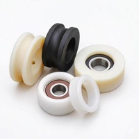 Roue à roulettes rainurée en nylon résistant à l'usure personnalisée ; Roue pivotante industrielle en plastique solide avec roulements autolubrifiants