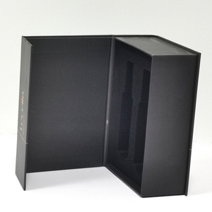 Caja de Regalo Rígida Personalizada con Laminado Brillante/Mate, Grabado en Relieve, Lámina Dorada, Protección UV, Impresión Personalizada y Cierre Magnético - Product Image 1