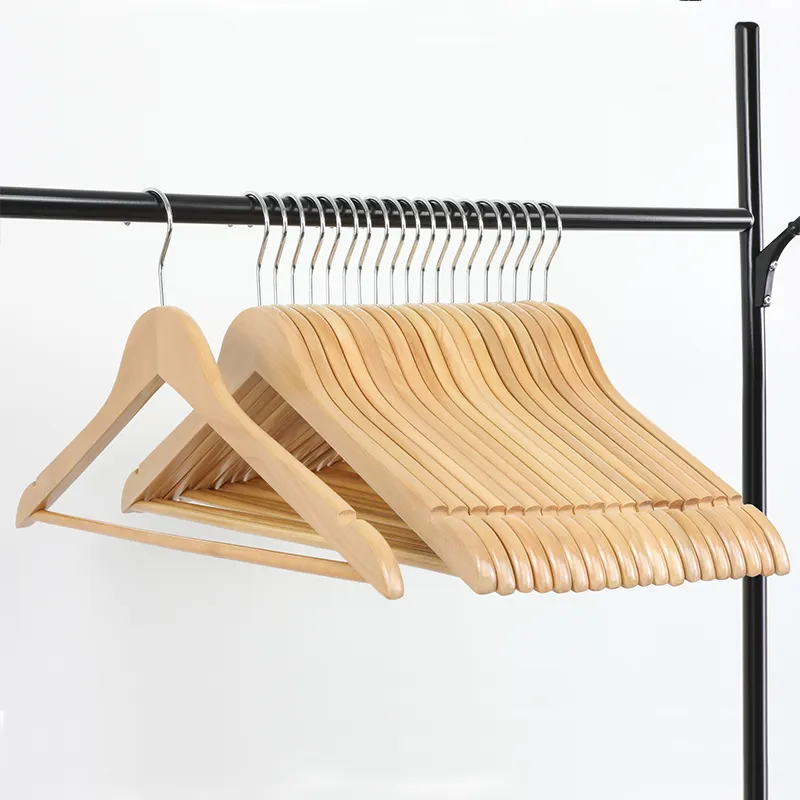 Популярная деревянная вешалка для одежды LINDON от проверенного поставщика, не скользит, с зубчатым узором