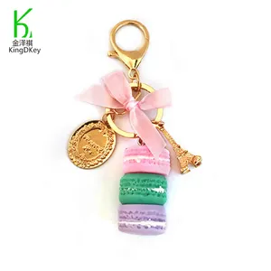 Personalized Fashion keyring boutique in Paris France Eiffel Tower cake influx of goods Makaron Keychain Women Cake Keytag