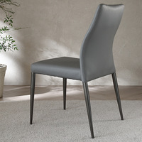 Chaise de salle à manger moderne minimaliste avec structure métallique, revêtement en cuir, empilable, coussin en éponge haute résilience pour la maison, l'hôtel, le hall