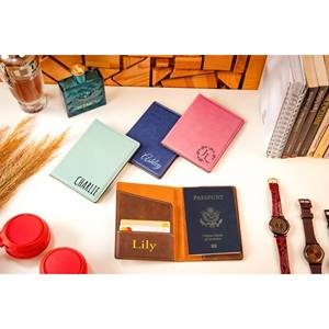 Couverture de passeport en cuir PU Laserable vierge cadeau d'anniversaire de voyage personnalisé porte-étiquette de bagage en cuir végétalien - Product Image 1