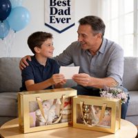 Caja de Regalo Plegable Dorada con Ventana Transparente, Cinta de Satén Integrada, Fácil de Montar, Empaque Rígido