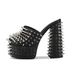 Zapatos de mulas de plataforma de tacón alto grueso cerrado con <span class=keywords><strong>tachuelas</strong></span> <span class=keywords><strong>negras</strong></span> para mujeres tacones de Punta únicos - Product Image 1