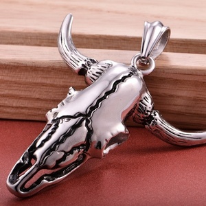 Breloques Tête de Bœuf Crâne en Argent Tibétain Antique, Pendentifs Tête de Bœuf Crâne, Bijoux au Design Gothique Osseux - Product Image 5