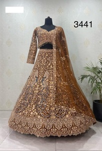 Lehenga de Novia Elegante en Tela de Red y Georgette para Mujer Ideal para Eventos Tradicionales Recepciones y Noches Sangeet - Product Image 4