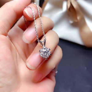 Set di Gioielli <span class=keywords><strong>da</strong></span> Sposa in Zirconia con Collana, Orecchini e Anello con Pendente a Diamante Singolo Classico <span class=keywords><strong>Otto</strong></span> Cuori <span class=keywords><strong>Otto</strong></span> Frecce - Product Image 3