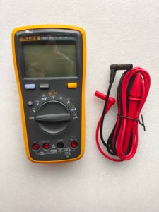 Multímetro de Pinza FLK con Pantalla LCD y Alimentación por Baterías AAA para los Modelos FLK-15BMAX-01CN, FLK-17BMAX-01CN, FLK302+, etc. - Product Image 3