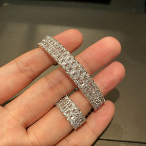 Conjunto de joyas al por mayor, anillo de pulsera ancho de diamante completo de oro blanco, versión estrecha, anillo de pulsera de fiesta de cena a la moda - Product Image 3