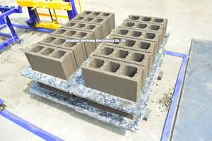 QT5-15 Línea de Producción de Máquinas Automáticas de Fabricación de Bloques de Hormigón con Vibración Hidráulica para Construcción y Edificación, Venta al por Mayor - Product Image 2