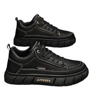 รองเท้าหนังผู้ชายแฟชั่นกันน้ำ ดีไซน์ใหม่ สไตล์ลำลอง เดินสบาย กันลื่น ใช้งานได้หลากหลาย ทันสมัย - Product Image 1