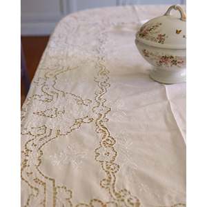 Mantel de Lino Tallado Estilo Art Nouveau Pietrochianese Burano con 12 Servilletas - Product Image 1