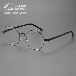 Gafas de Sol de Diseño de Alta Calidad con Montura de Titanio para Hombre, con Rayas Elegantes y Lentes Transparentes - Product Image 3