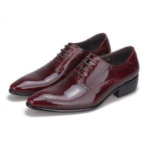 Chaussures en cuir décontractées pour hommes de style britannique, semelle souple en caoutchouc, bout pointu, confortables, tendance, intemporelles, légères et respirantes - Product Image 2