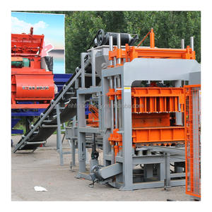 Machine de moulage automatique de blocs de ciment hydrauliques contrôlée par PLC QT5-15 pour les blocs de mur <span class=keywords><strong>et</strong></span> de soutènement - Product Image 4