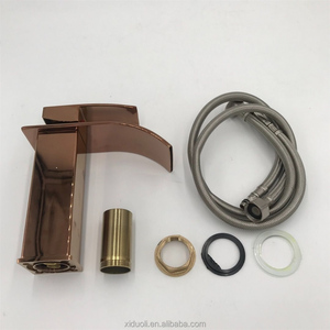 Robinet de lavabo universel en laiton Robinet de lavabo froid et chaud Robinet de lavabo <span class=keywords><strong>hors</strong></span> <span class=keywords><strong>sol</strong></span> Robinetterie cascade <span class=keywords><strong>Mitigeur</strong></span> d'évier - Product Image 5