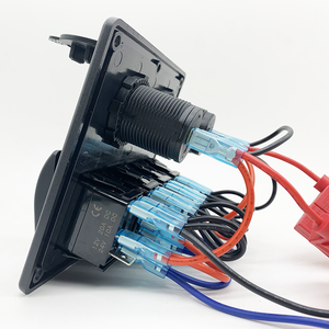 Caja de Control de Interruptores Basculantes de 4 Canales de 12V para Auto/RV, Personalizada de Fábrica, Color Negro - Product Image 4