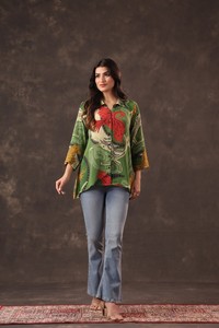 Blusa de Diseño con Estampado de Aves Inspirada en la Naturaleza, Cierre de Botones, Corte Holgado, Manga Larga, Venta al Por Mayor - Product Image 4