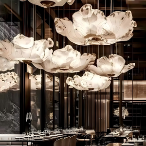 Lampadario di Lusso a Forma di Fiore di Loto, Lampada da Soffitto Artigianale in Tessuto per Hotel, Lobby e Ristoranti - Product Image 2