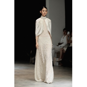 Ensembles de Haute Couture pour Femme CALLISTA COCOON CAPE ODM, Vêtements pour Femme, Coupe Midi Classique, 89% Triacétate - 11% Polyester - Product Image 4