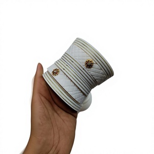 En stock – Bracelet religieux de luxe en résine ivoire, forme boule, design personnalisé pour femme – BS INTERNATIONAL - Product Image 4