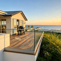 Système de balustrade en verre sans cadre en aluminium à profil en U, design extérieur moderne, panneaux en verre trempé, balcon, terrasse, escalier