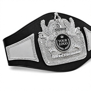 Ceinture de champion d'arts martiaux personnalisable avec emblème argenté et sangle en PU noir pour les compétitions internationales - Product Image 1