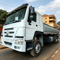 Camion-citerne Howo 6x4, capacité 20000-30000L, pour le transport d'huile, de carburant, de diesel, d'essence, de GNC, de GNL et d'eau, Sinotruk Howo, camions-citernes à 10 roues