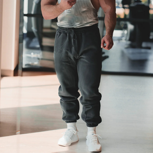 Pantalones Deportivos de Lujo para Hombre, Corte Regular, Preencogidos, de Algodón, con Puños Ajustados, Cintura con Cordón, Bolsillos Laterales - Product Image 1