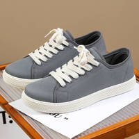 Chaussures pour hommes, nouveaux modèles de printemps, baskets décontractées polyvalentes, empeigne en mesh, doublure en tissu, semelle extérieure en PVC souple, chaussures confortables pour papa, à lacets