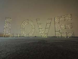 Arco de Boda para Exteriores C951 2025, Diseño 3D en Metal con la Palabra LOVE en Negro, LED Ecológico, Lujoso, Moderno, Personalizado, de Alta Calidad, Decoración para el Hogar - Product Image 6