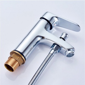 Grifo de lavabo de doble propósito con monomando, montaje en encimera, válvula de cerámica, rociador extraíble, mezclador de agua fría y caliente para lavabo. - Product Image 4