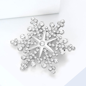 Broche de copo de nieve con diamantes de imitación y estrella metálica en relieve para solapa de abrigo de mujer y <span class=keywords><strong>hombre</strong></span>, 50x45mm, Oro Plata - Product Image 2