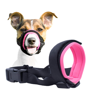 Bozal de Lujo para Perro, Anti-Mordidas, Anti-Ladridos, Anti-Masticación, Cómodo, Transpirable, Suave, Resistente, de Malla de Nylon, con Correa Ajustable y Estampado de Cintas - Product Image 1